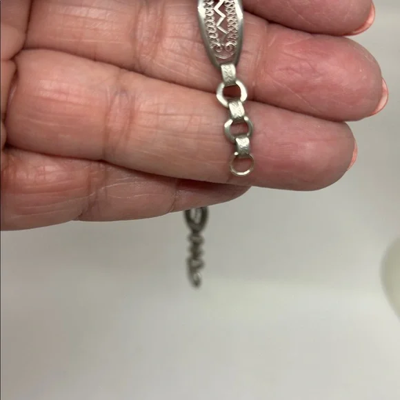 Beautiful Vintage Amethyst and Sterling Bracelet - Picture 16 of 16